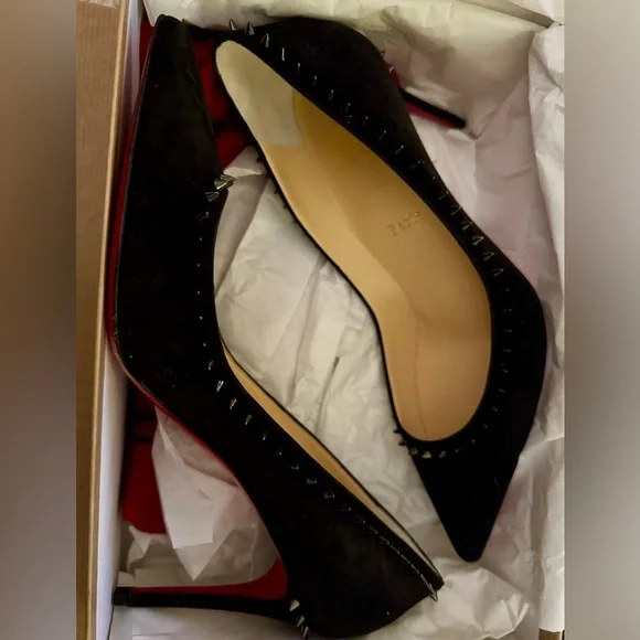 Christian Louboutin Anjalina Studded Pointed Toe Pump - Size 37 (7) - Picture 5 of 8